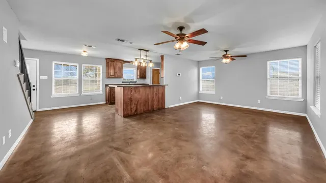 $575,000 | 1110 Knob Road, Springtown, TX 76082