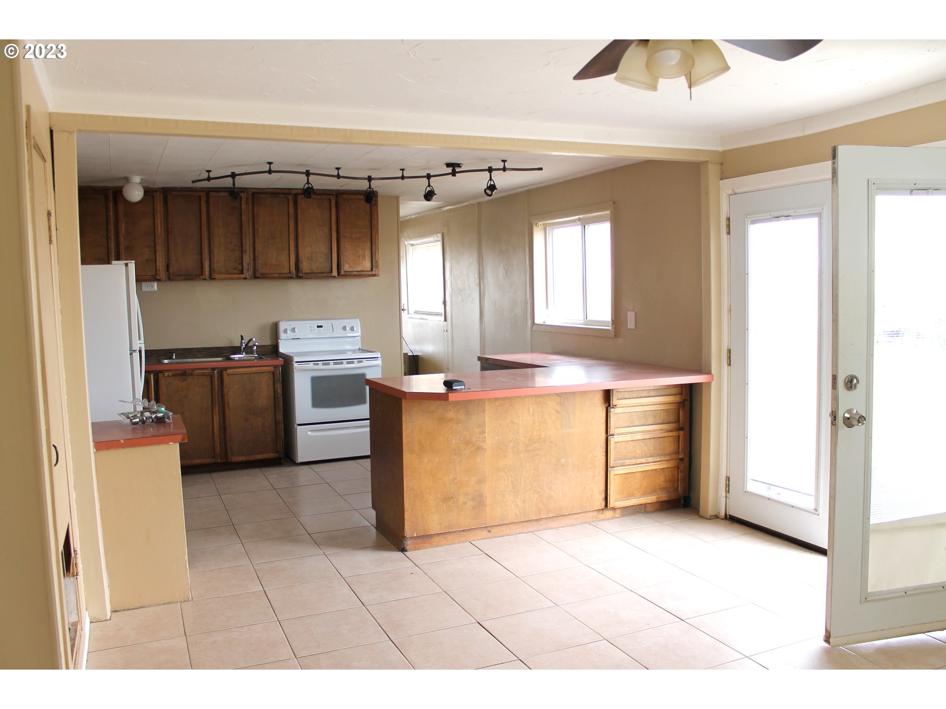 4320 Community Road Ontario, OR 97914 - Photo 6 of 25 Gallery Image 6