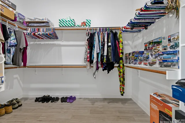 $585,000 | 136 Summer Mdw Drive, La Vernia, TX 78121