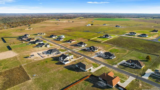 $585,000 | 136 Summer Mdw Drive, La Vernia, TX 78121