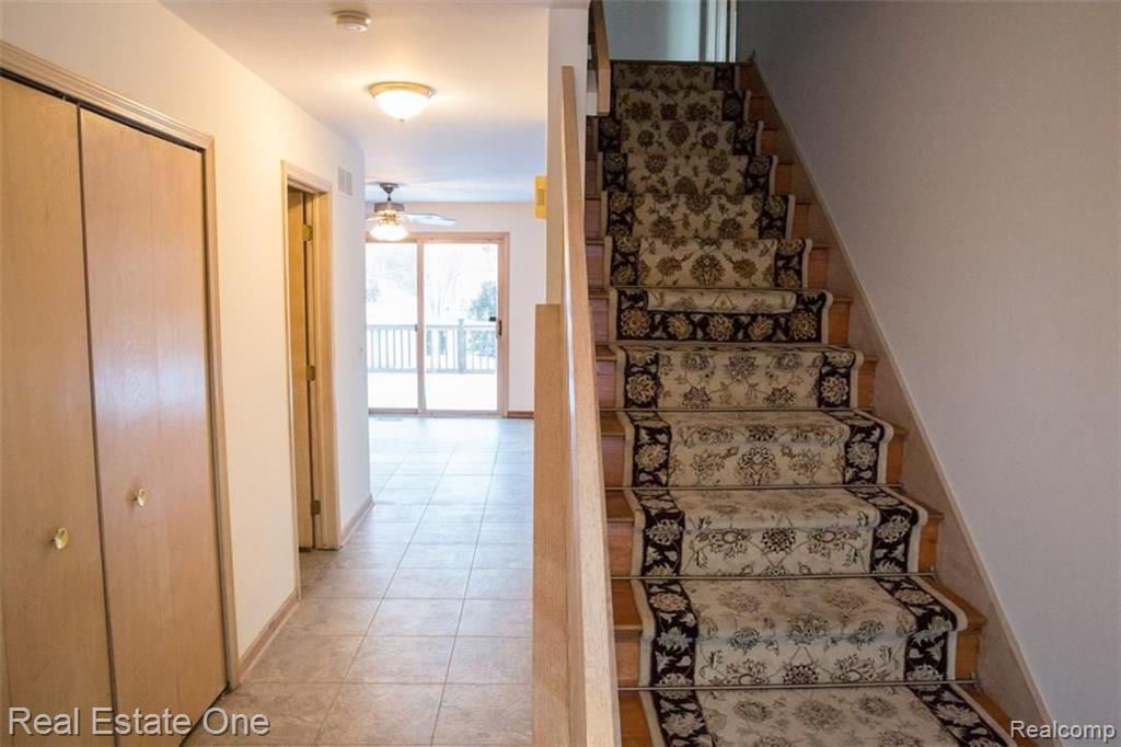 29800 Drake Road Farmington Hills, MI 48331 - Photo 25 of 44