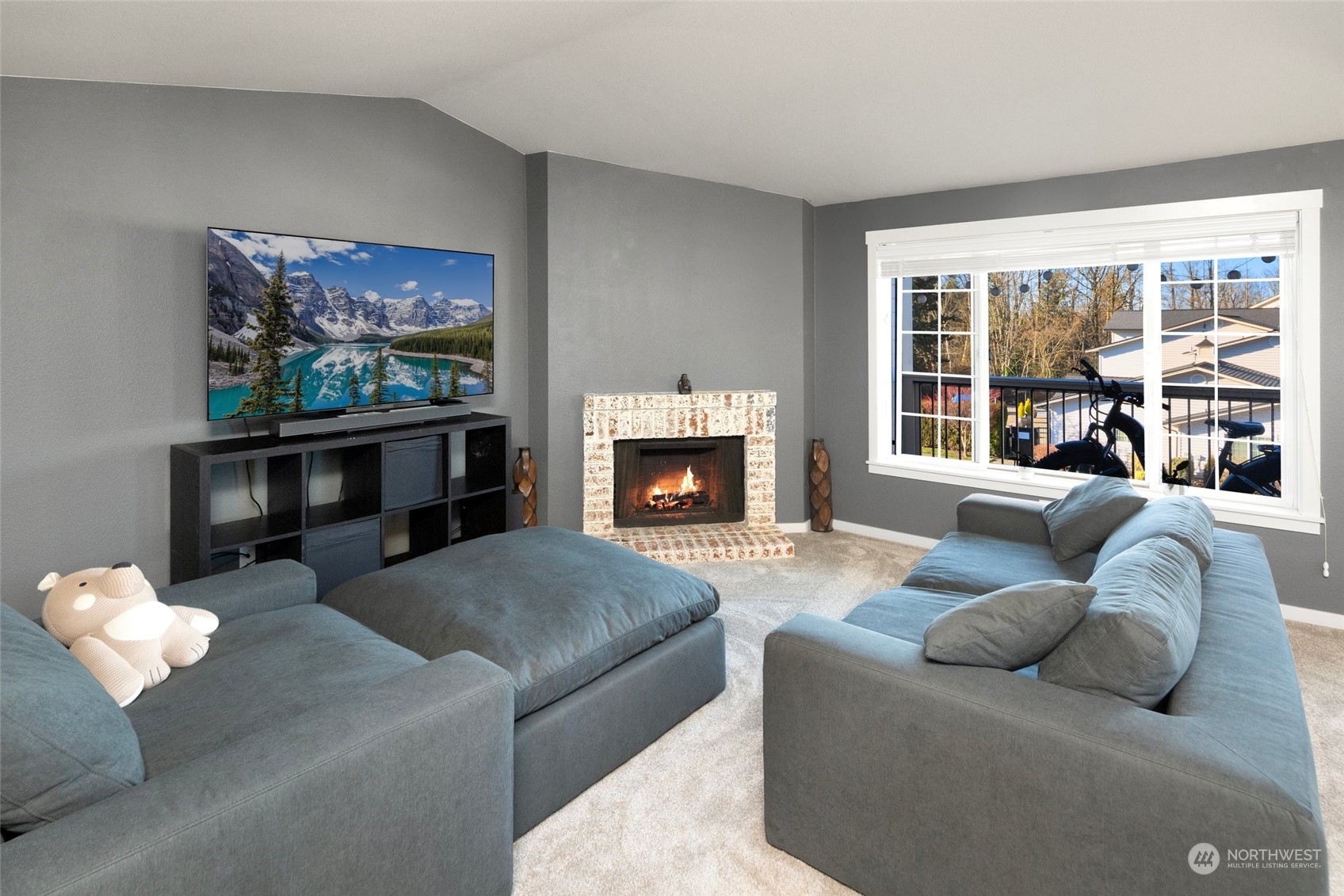 12404 East Gibson Road, Unit H306 Everett, WA 98204 - Photo 3 of 34 Gallery Image 3