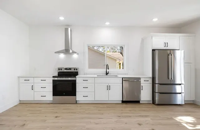 $1,695 | 1905 B Highland Avenue, Columbia, TN 38401