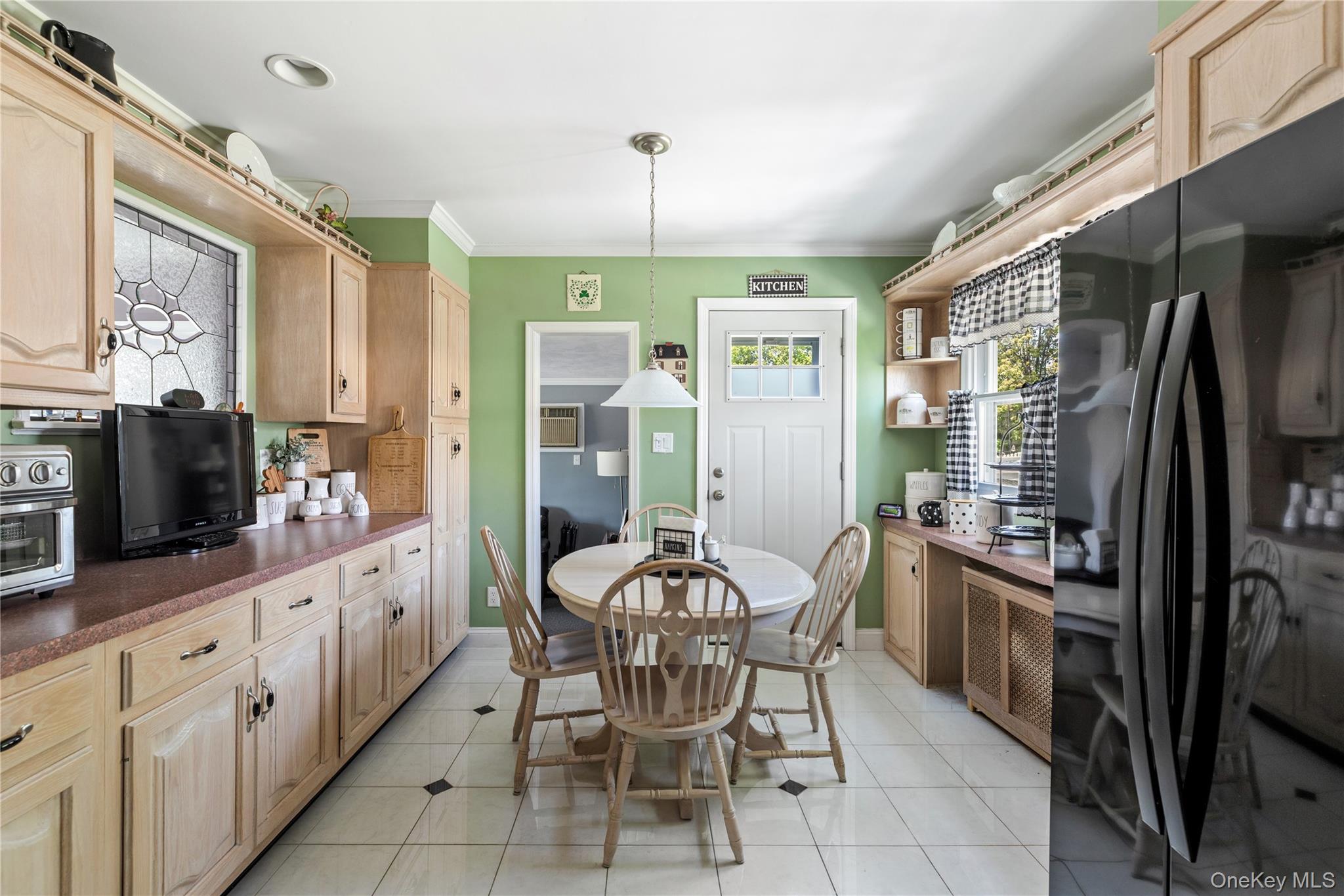 317 O'Connor Road North Babylon, NY 11703 - Photo 13 of 21