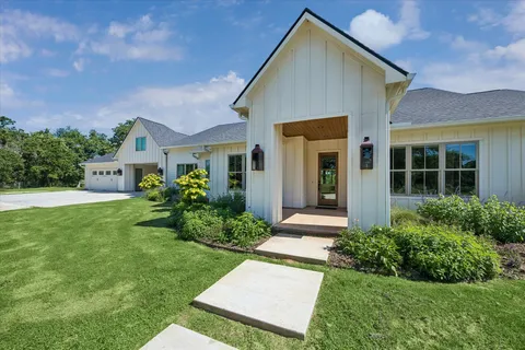 $3,000,000 | 4052 Kuykendall Road, Bellville, TX 77418
