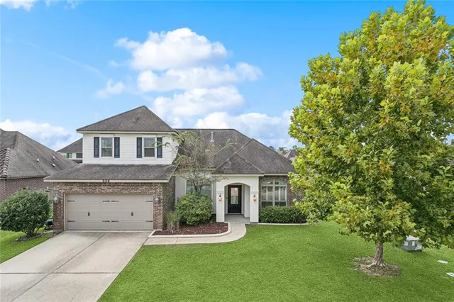 $385,000 | 826 Capistrano Court, Covington, LA 70433