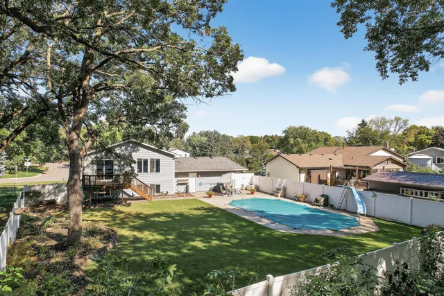 $389,900 | 7101 120th Avenue, Champlin, MN 55316