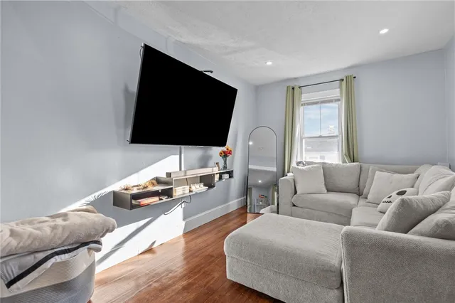 $599,000 | 27 Ferncliff Avenue, North Providence, RI 02911