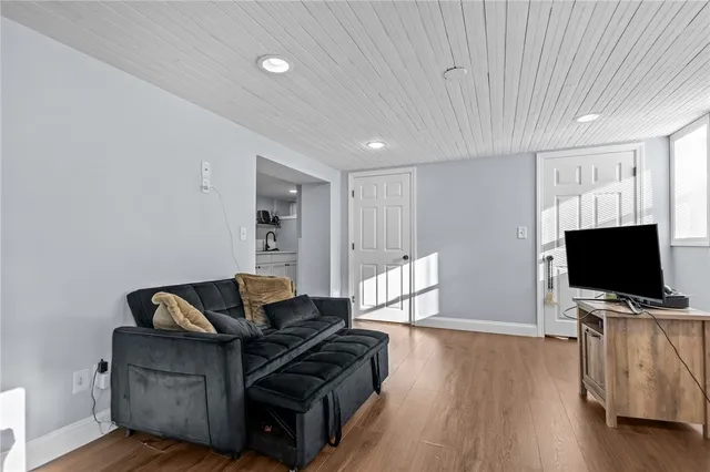 $599,000 | 27 Ferncliff Avenue, North Providence, RI 02911