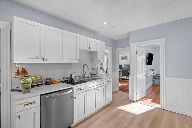 $599,000 | 27 Ferncliff Avenue, North Providence, RI 02911