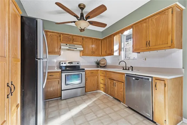 $275,000 | 11207 North Marsh Avenue, Kansas City, MO 64157