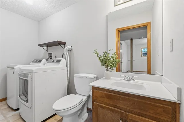 $275,000 | 11207 North Marsh Avenue, Kansas City, MO 64157