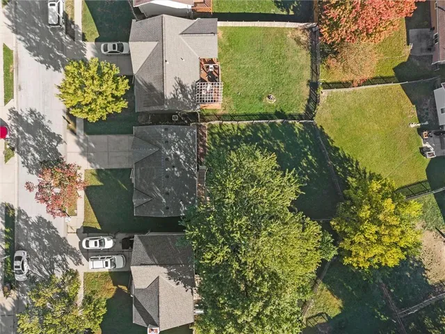 $275,000 | 11207 North Marsh Avenue, Kansas City, MO 64157