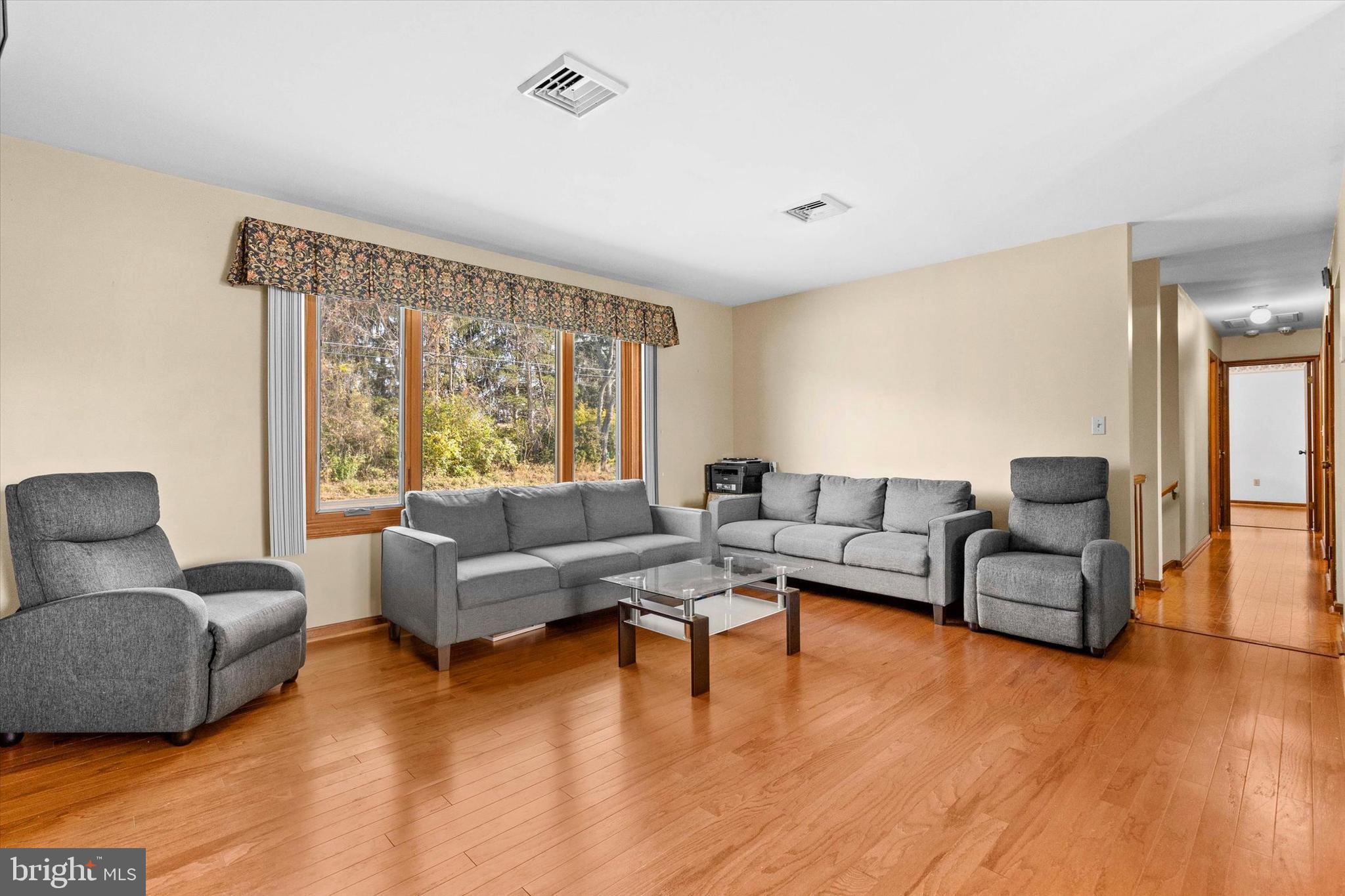 104 Stonehouse Road Carlisle, PA 17015 - Photo 6 of 36 Gallery Image 6