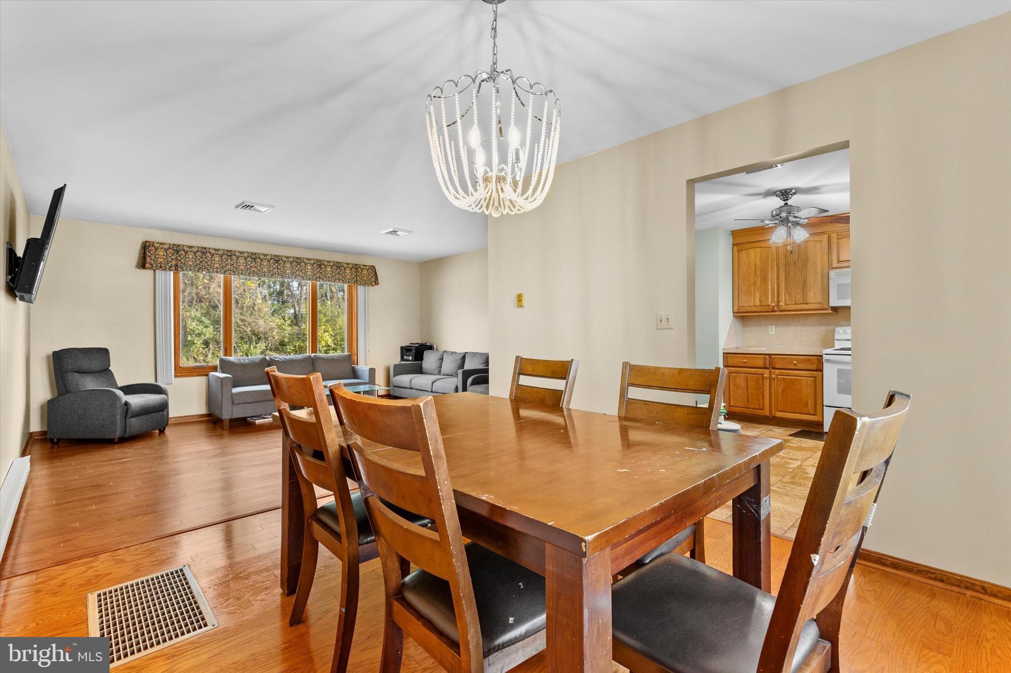 104 Stonehouse Road Carlisle, PA 17015 - Photo 8 of 36 Gallery Image 8