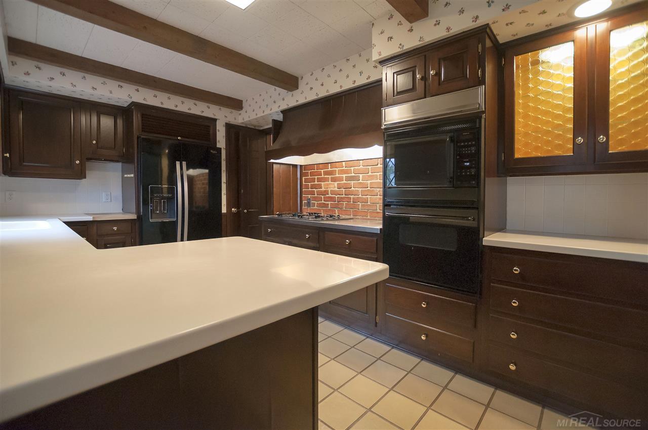 611 Shoreham Road Grosse Pointe Woods, MI 48236 - Photo 18 of 43