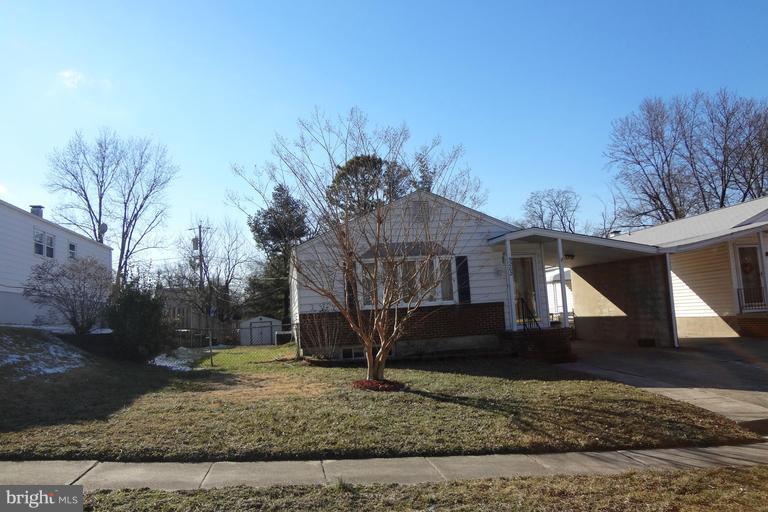 5202 Larlin Road Baltimore, MD 21227 - Photo 1 of 1 Exterior (Front)