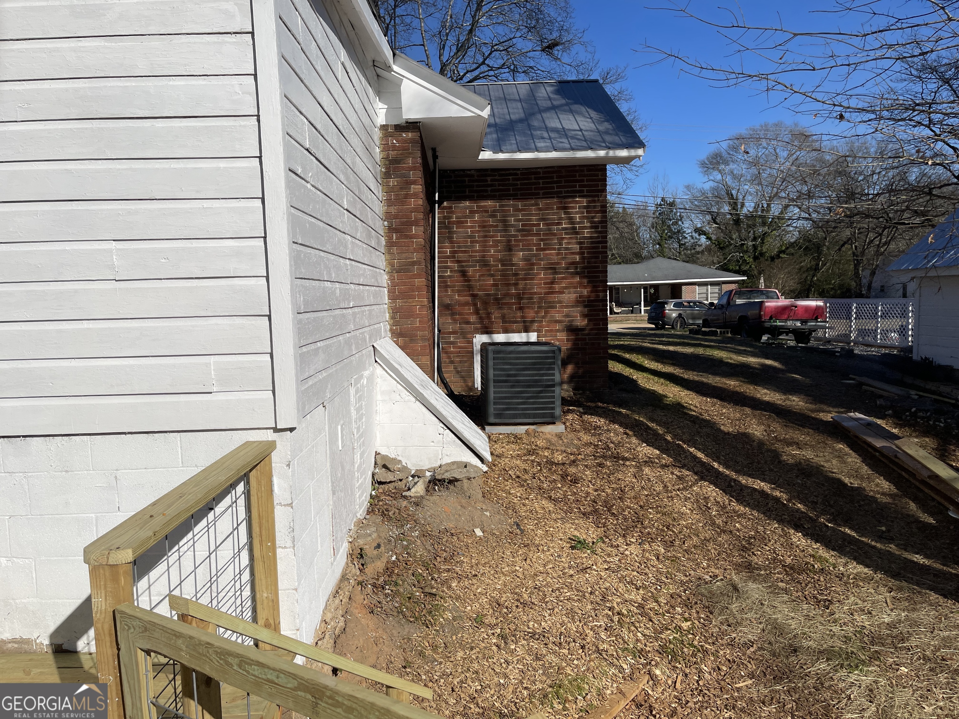 478 South Pond Street Toccoa, GA 30577 - Photo 37 of 46 a view of entryway with wooden floor