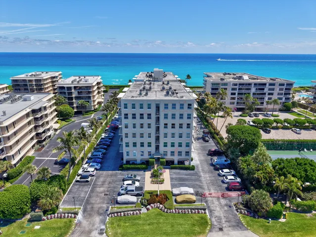 $389,000 | 3230 South Ocean Boulevard, Unit C105, Palm Beach, FL 33480