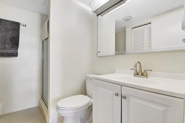 $389,000 | 3230 South Ocean Boulevard, Unit C105, Palm Beach, FL 33480