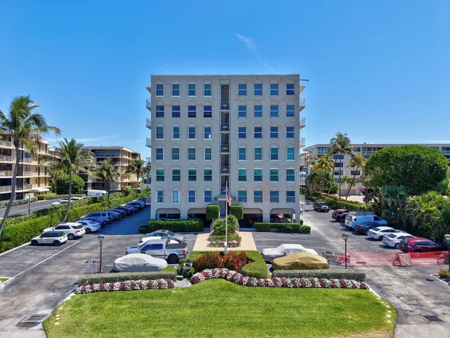 $389,000 | 3230 South Ocean Boulevard, Unit C105, Palm Beach, FL 33480