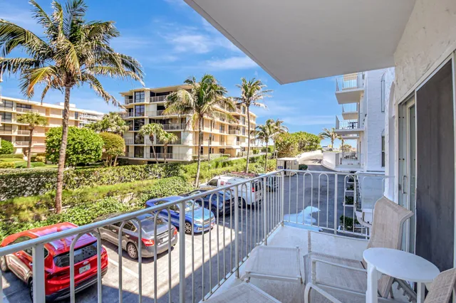 $389,000 | 3230 South Ocean Boulevard, Unit C105, Palm Beach, FL 33480