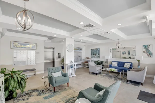 $389,000 | 3230 South Ocean Boulevard, Unit C105, Palm Beach, FL 33480