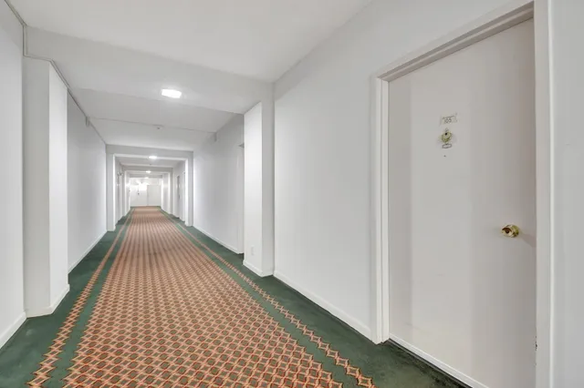 $389,000 | 3230 South Ocean Boulevard, Unit C105, Palm Beach, FL 33480