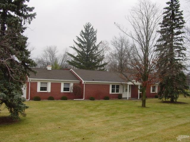 1005 Country Club Road Warsaw, IN 46580 - Photo 2 of 2 Gallery Image 2