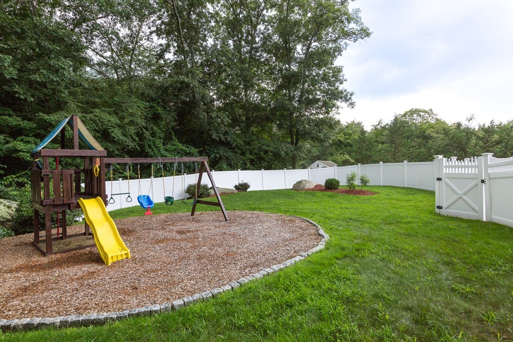 30 Field Pond Road Milford, MA 01757 - Photo 27 of 30 Gallery Image 27