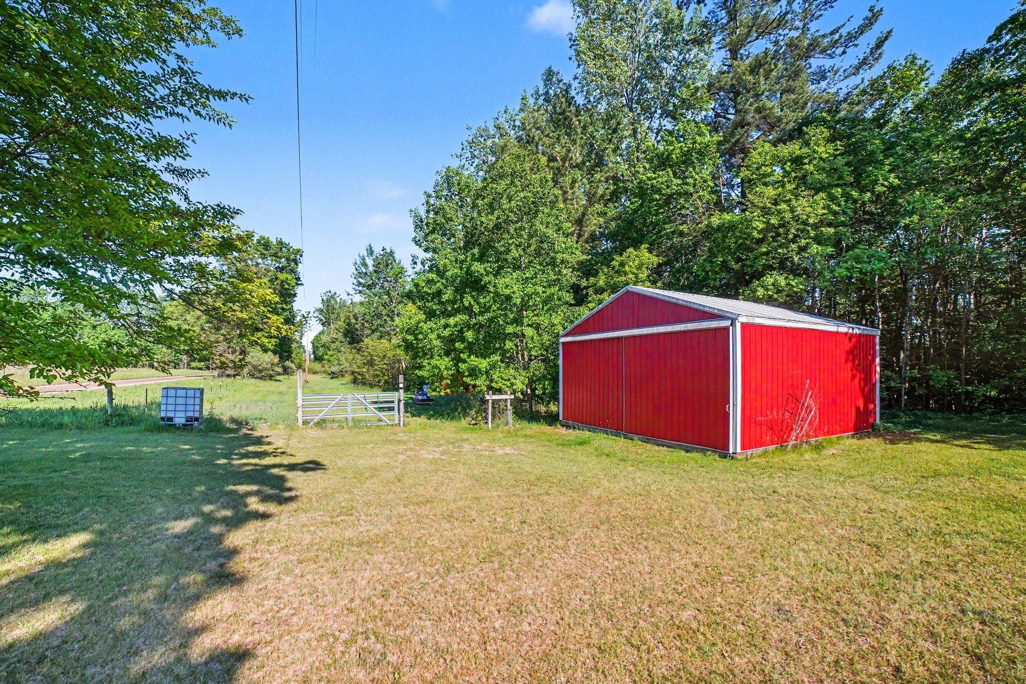 9365 West North County Line Road Shepherd, MI 48883 - Photo 17 of 30