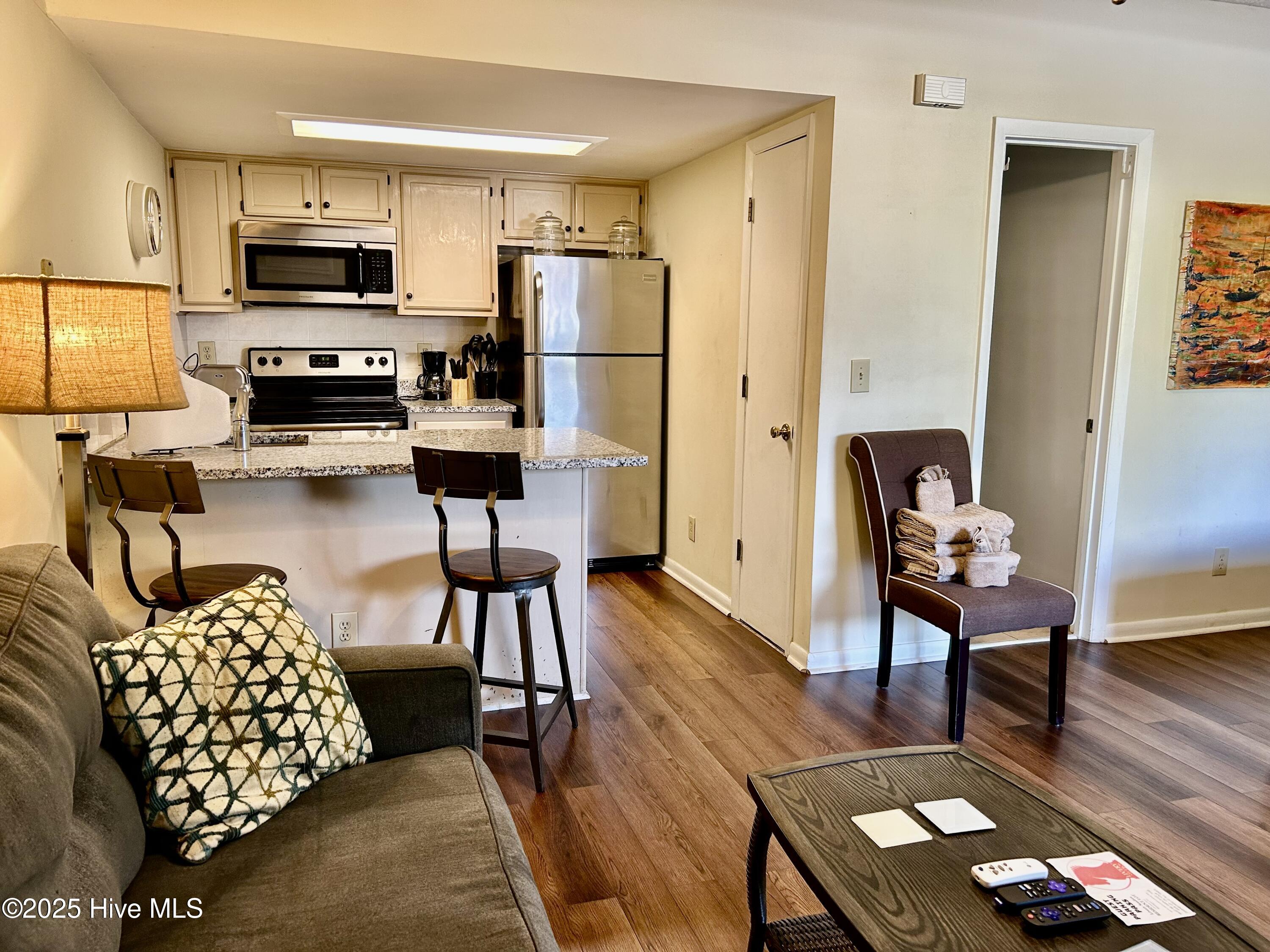 118 Dock Street, Unit 8 Wilmington, NC 28401 - Photo 12 of 32 118DockUnit8-2