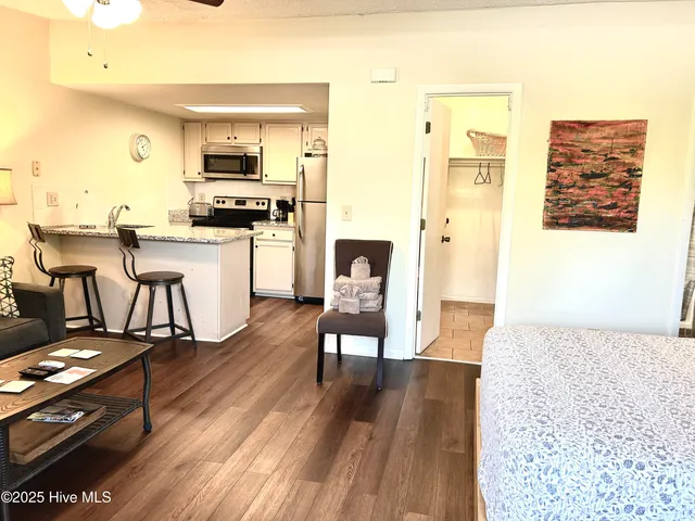 $247,900 | 118 Dock Street, Unit 8, Wilmington, NC 28401