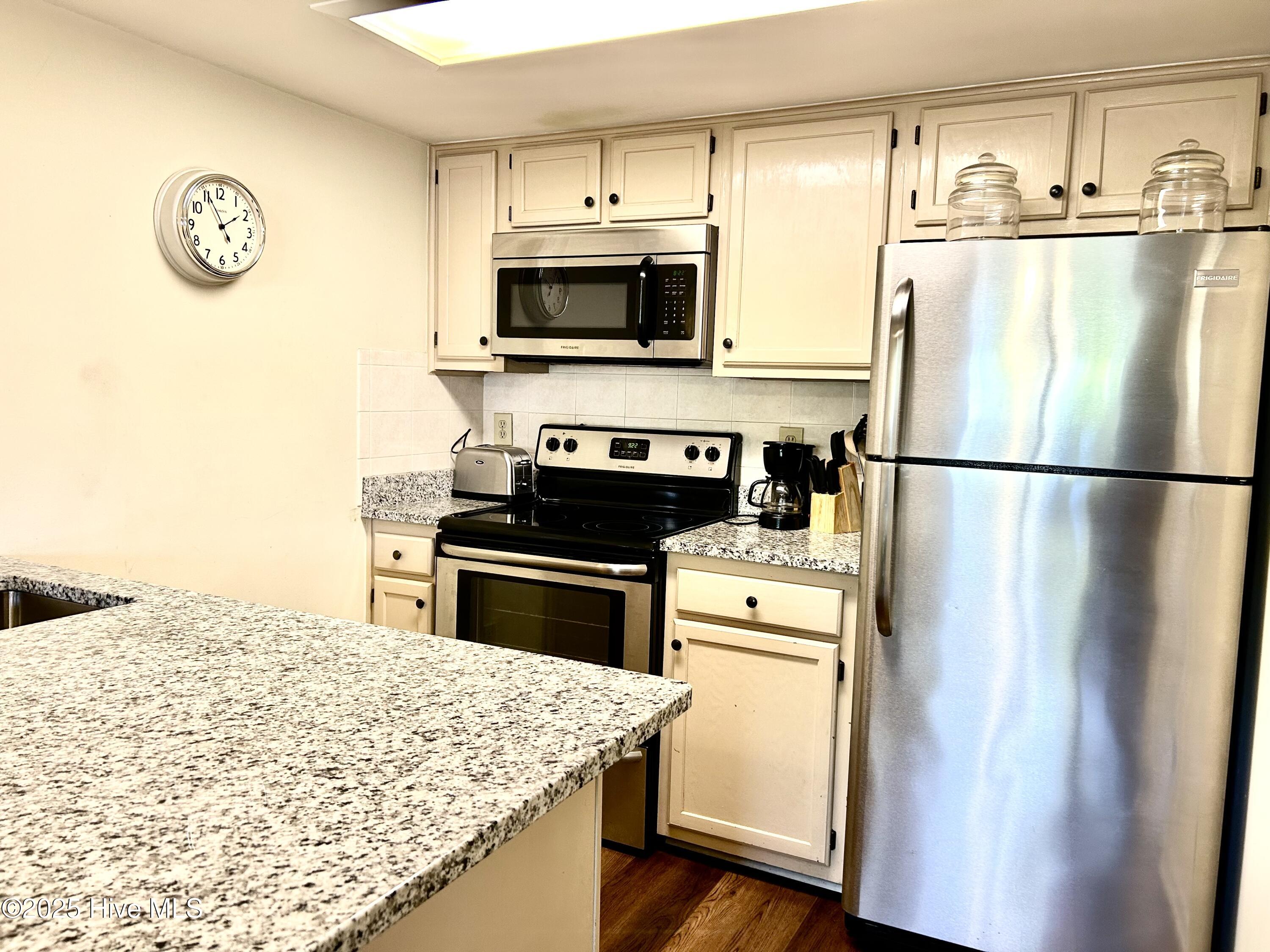 118 Dock Street, Unit 8 Wilmington, NC 28401 - Photo 18 of 32 118DockUnit8-12