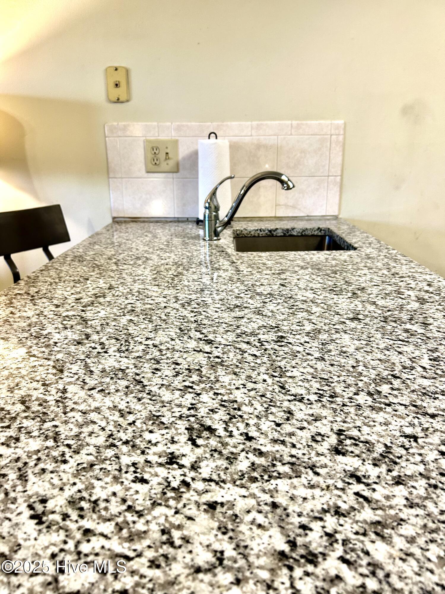 118 Dock Street, Unit 8 Wilmington, NC 28401 - Photo 19 of 32 118DockUnit8-3