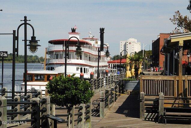 118 Dock Street, Unit 8 Wilmington, NC 28401 - Photo 30 of 32 HenriettaBoardwalk