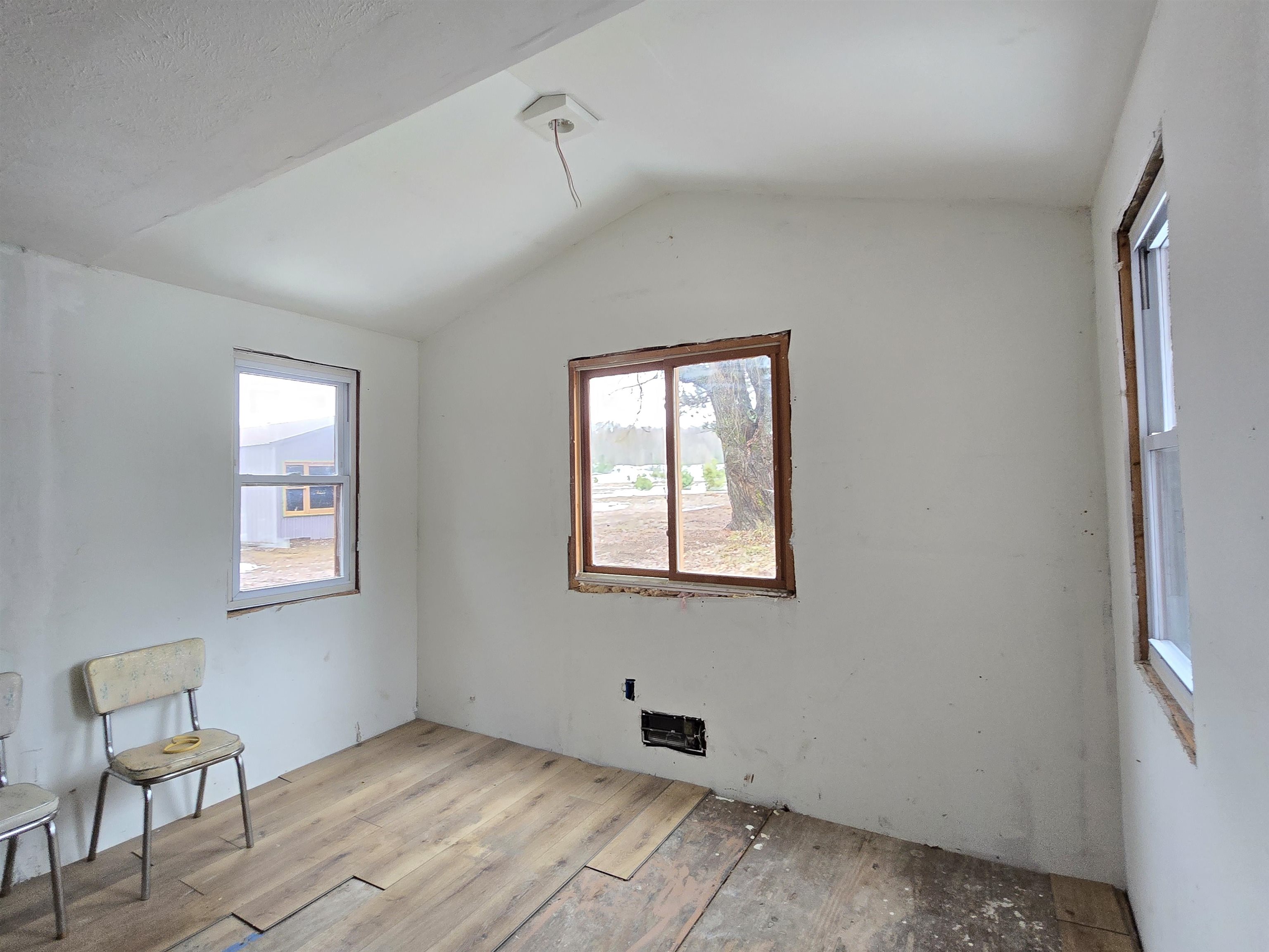 3281 Wallaker Road Benzonia, MI 49616 - Photo 18 of 36 1941740-652fa5b1-d3ca-4df0-839f-f55f500e9eb5.JPG