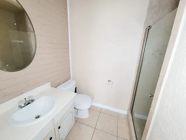 $950 | 1511 Barcelona Way Drive, Baytown, TX 77520