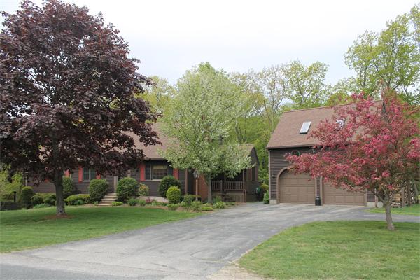 103 Smith Road Charlton, MA 01507 - Photo 2 of 29 Gallery Image 2