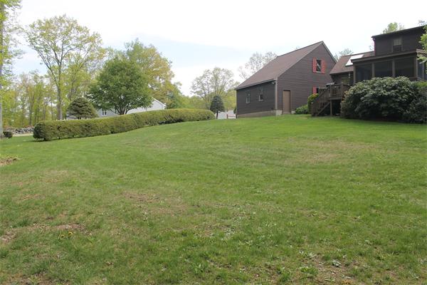 103 Smith Road Charlton, MA 01507 - Photo 8 of 29 Gallery Image 8