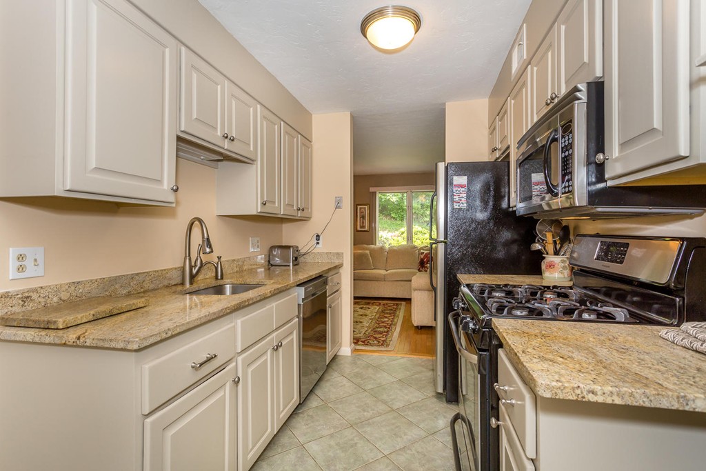 84 Walpole Street, Unit 6L Canton, MA 02021 - Photo 5 of 15 Gallery Image 5