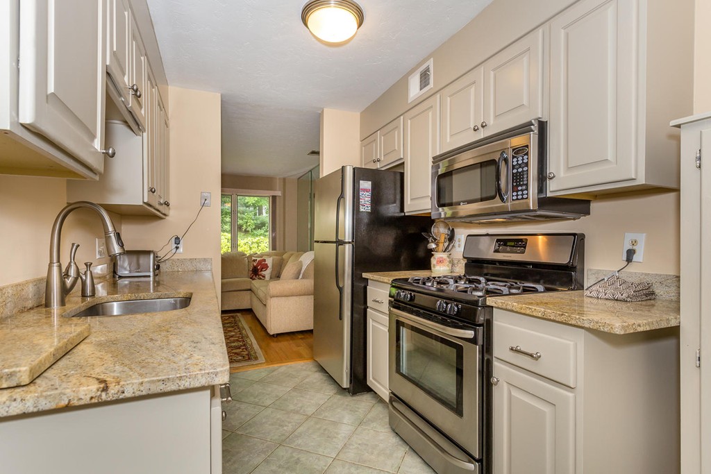 84 Walpole Street, Unit 6L Canton, MA 02021 - Photo 6 of 15 Gallery Image 6