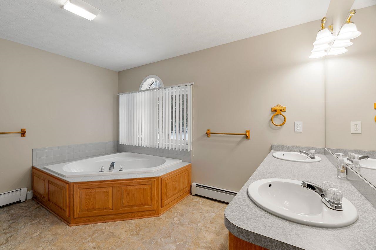 53 Penacook Road Sandown, NH 03873 - Photo 11 of 24 Gallery Image 11