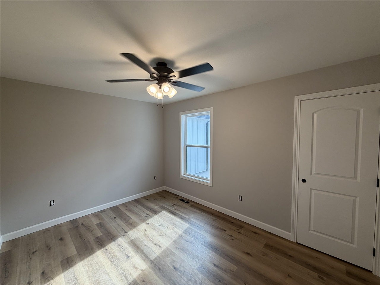 129 Ralph A Young Road Bowling Green, KY 42101 - Photo 16 of 20 Gallery Image 16