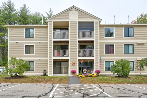 $1,900 | 19 Saco Street, Unit 68, Conway, NH 03813