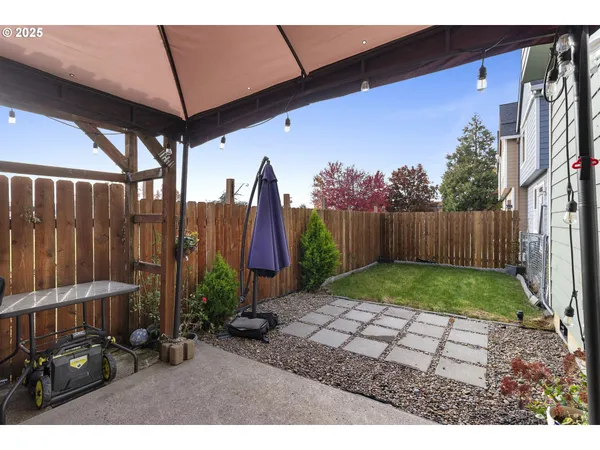 $349,000 | 162 Fenton Avenue, Unit C, Molalla, OR 97038