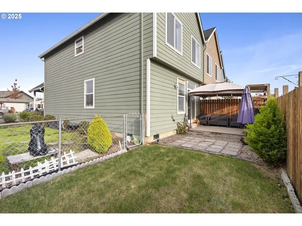 $349,000 | 162 Fenton Avenue, Unit C, Molalla, OR 97038