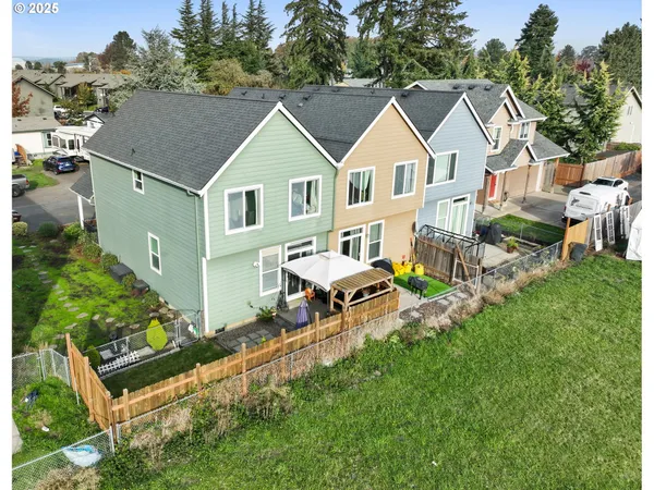 $349,000 | 162 Fenton Avenue, Unit C, Molalla, OR 97038