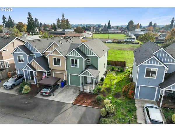 $349,000 | 162 Fenton Avenue, Unit C, Molalla, OR 97038