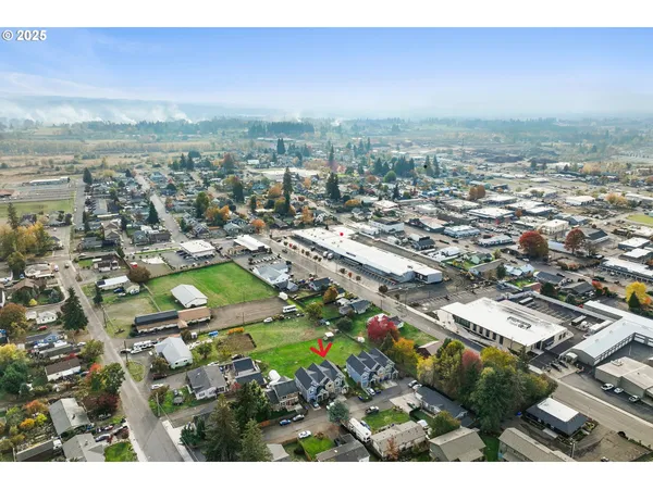 $349,000 | 162 Fenton Avenue, Unit C, Molalla, OR 97038